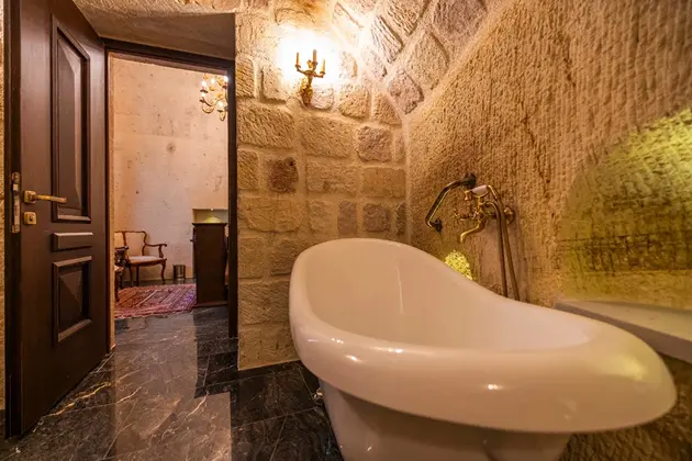 Deluxe Cave Suite, 1 Double Bed, Bathtub