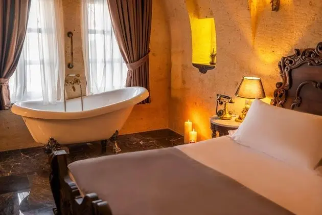Junior Cave Suite,Küvetli ve Şömineli