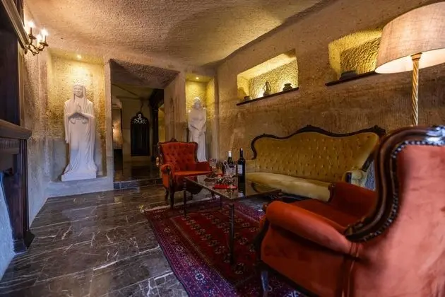 Premium Cave Suit,Jakuzili