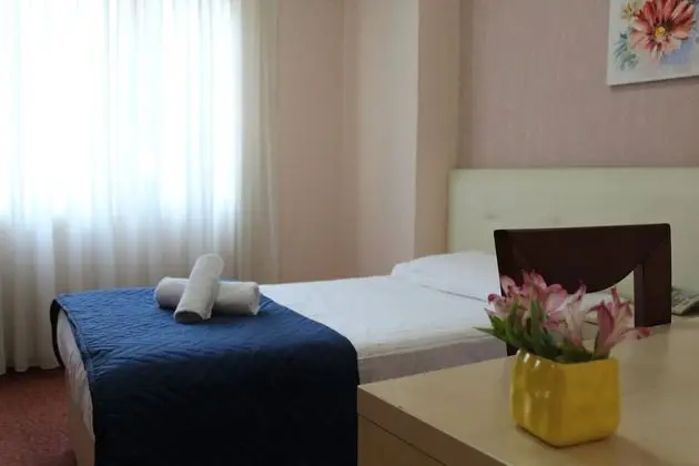 Standard Tek Kişilik Oda, 1 Tek Kişilik Yatak, Engellilere Uygun, Şehir Manzaralı