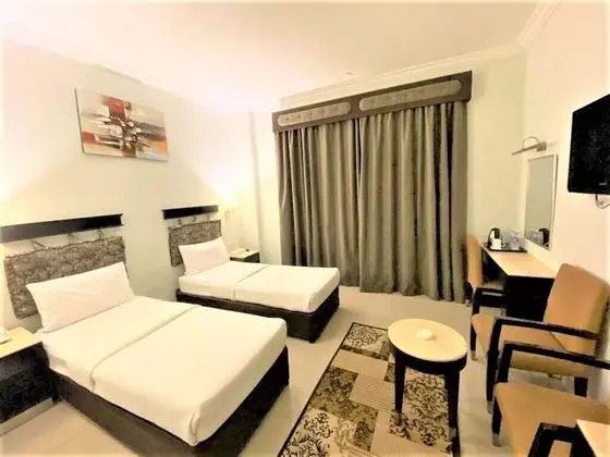 Tek Büyük veya İki Ayrı Yataklı Oda, Havuz Kullanımı (with Free Parking)