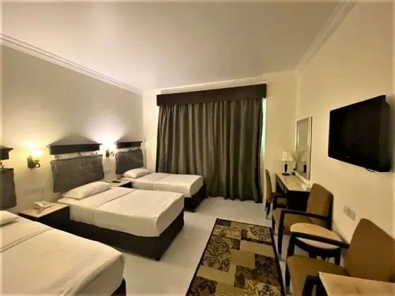 Üç Kişilik Oda, Havuz Kullanımı (with Free Parking)