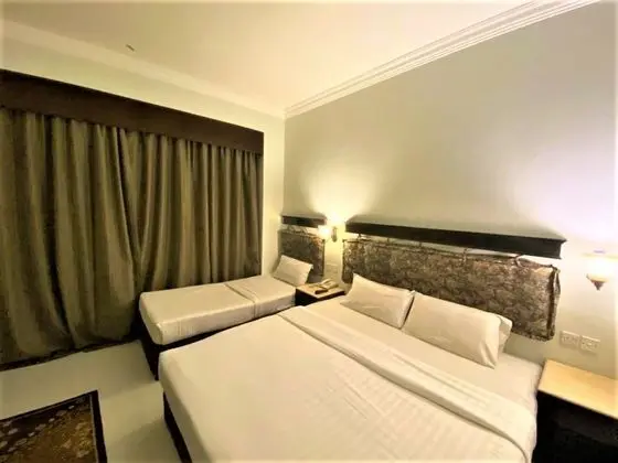 Üç Kişilik Oda, Havuz Kullanımı (with Free Parking)