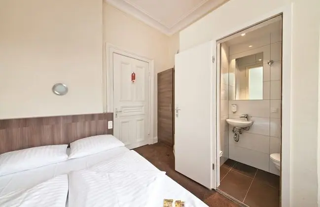 Büyük Yataklı Tek Kişilik Oda (Queensize)