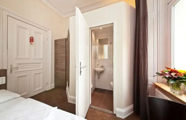 Büyük Yataklı Tek Kişilik Oda (Queensize)