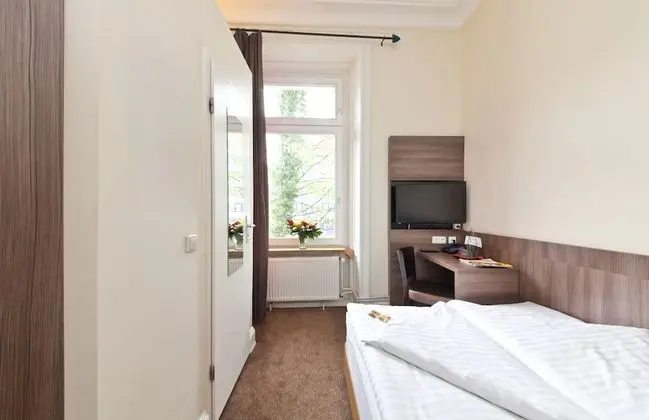 Büyük Yataklı Tek Kişilik Oda (Queensize)