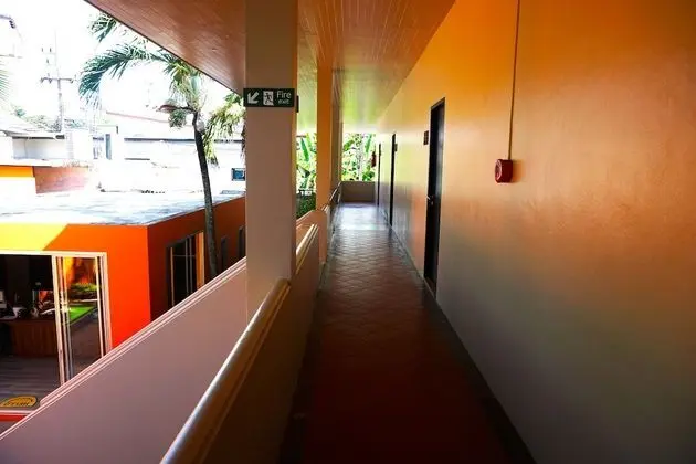 Deluxe King Pool View