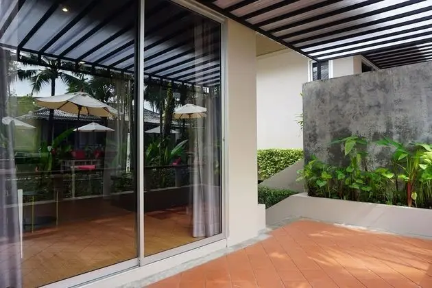 One Bedroom Villa Pool Side