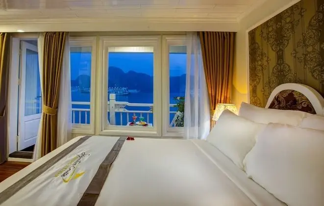 Senior Tek Büyük Yataklı Oda, 1 Büyük (Queen) Boy Yatak, Balkon, Okyanus Manzaralı