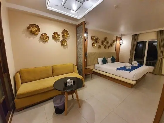 Deluxe Tek Büyük Yataklı Oda