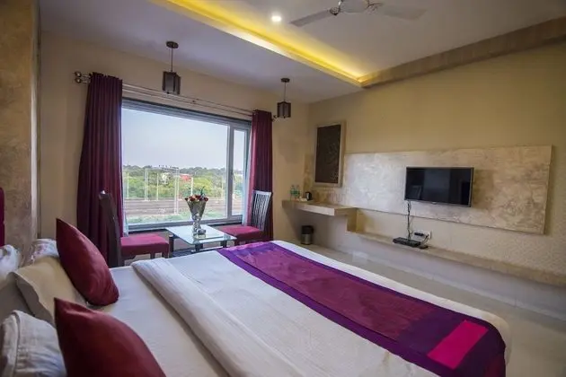 Deluxe Tek Büyük veya İki Ayrı Yataklı Oda