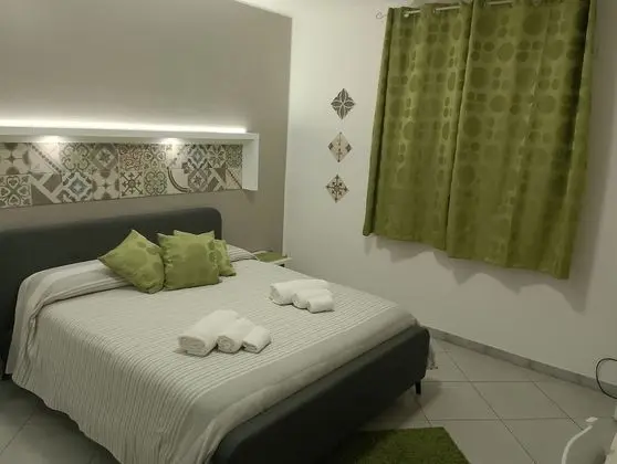 Basic Tek Büyük Yataklı Oda