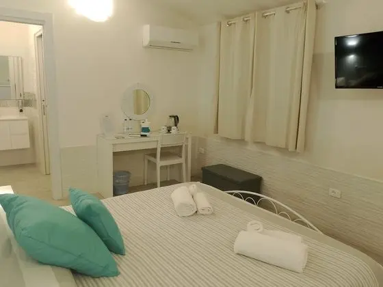 Basic Tek Büyük Yataklı Oda