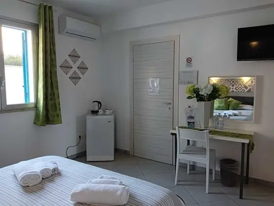 Basic Tek Büyük Yataklı Oda