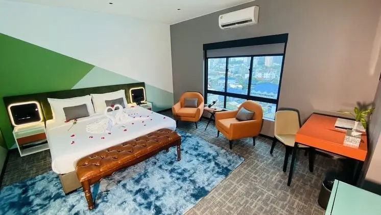 Deluxe Tek Büyük Yataklı Oda