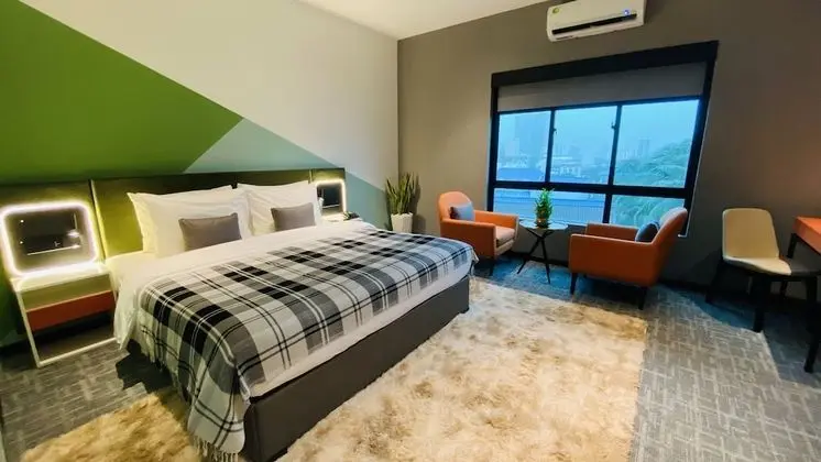 Deluxe Tek Büyük Yataklı Oda