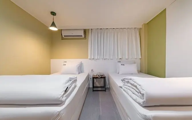 Oda (Premium Twin Room (TWOBeds+Netflix+LO)