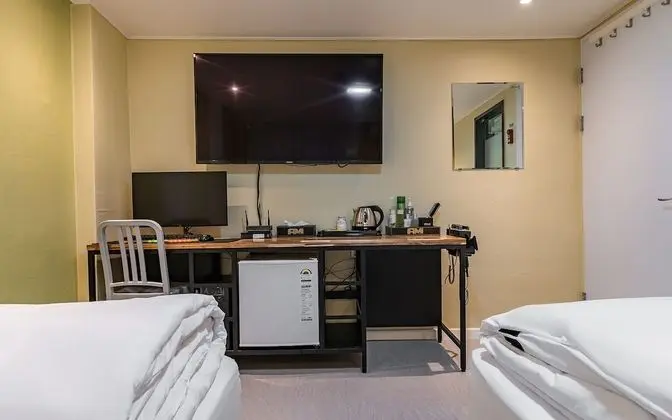 Oda (Premium Twin Room (TWOBeds+Netflix+LO)