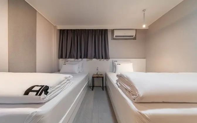 Oda (Premium Twin Room (TWOBeds+Netflix+LO)
