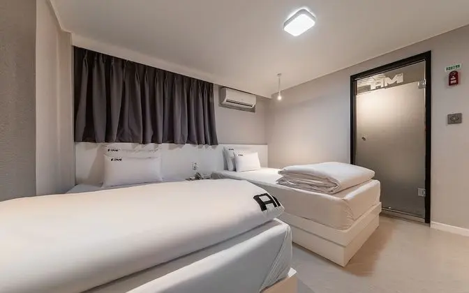 Oda (Premium Twin Room (TWOBeds+Netflix+LO)