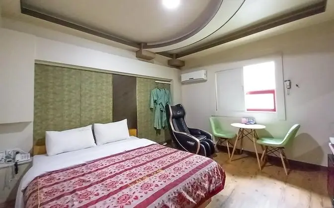 Oda (Semi deluxe room (magic chair + 1pc))