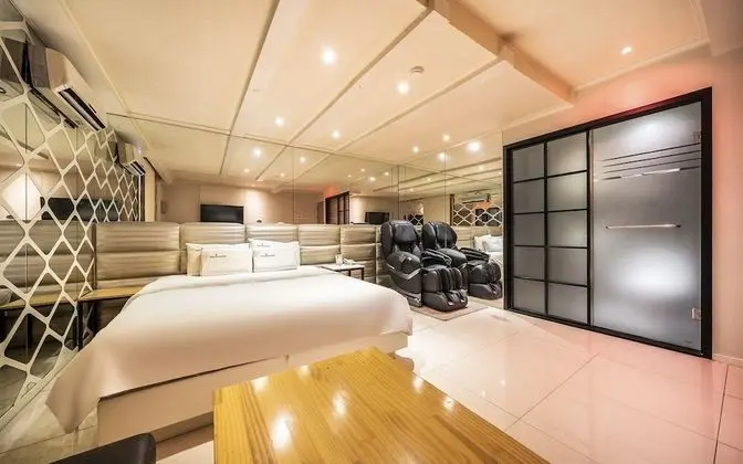 Oda (Couple PC Room)