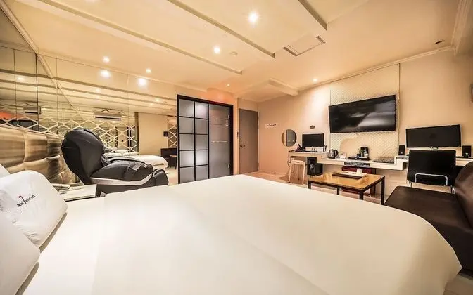 Oda (Couple PC Room)