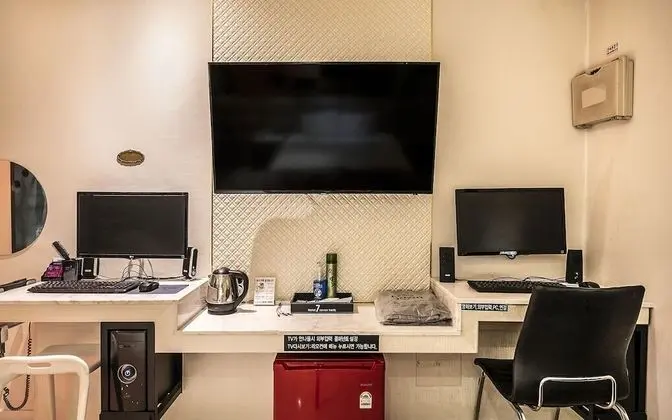 Oda (Couple PC Room)