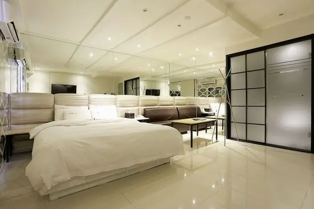 Oda (Couple PC Room)