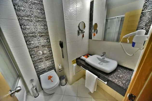 Standard Tek Büyük Yataklı Oda