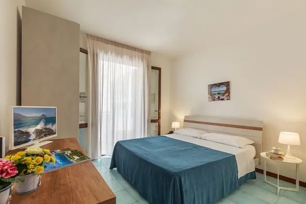 Deluxe Oda, 1 Büyük (Queen) Boy Yatak