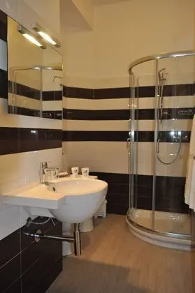 Deluxe Oda, 1 Büyük (Queen) Boy Yatak