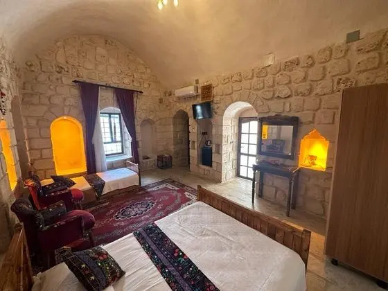 Aile Odası, Avlu Manzaralı, Aileye Özel