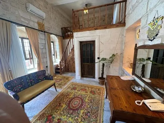 Dara,Avlu Manzaralı,Klimalı