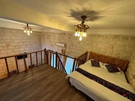 Dara,Avlu Manzaralı,Klimalı