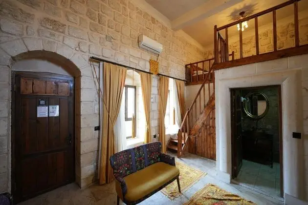 Dara,Avlu Manzaralı,Klimalı