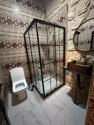 Taus, Avlu Manzaralı, -1. Kat