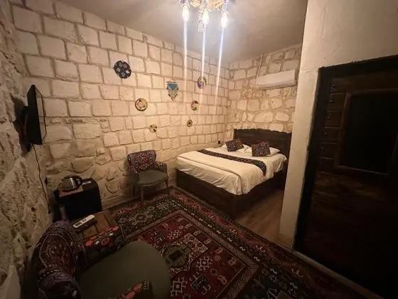 Taus, Avlu Manzaralı, -1. Kat