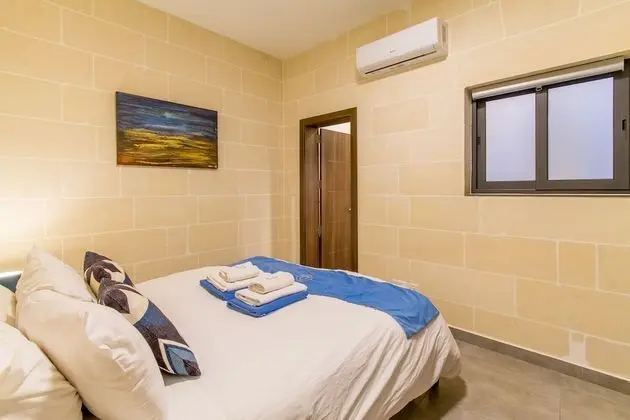 Family Ev, Birden Çok Yatak, Bahçeli (Siku Gozitan house with Pool & hot)