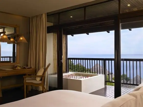 Deluxe Oda, Jakuzi, Kısmi Deniz Manzarası