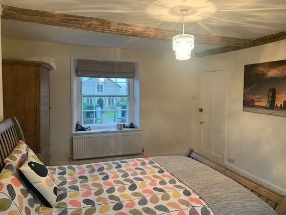 Tek Büyük Yataklı Oda, Ortak Banyo (Uffington)