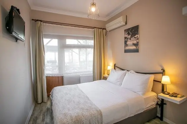 Romantic Tek Büyük Yataklı Oda