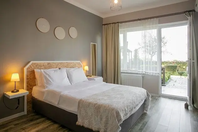 Standard Tek Büyük Yataklı Oda, Bahçe Manzaralı