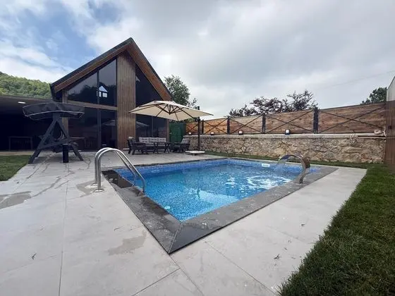 Romantik Bungalov Çift Kişilik Oda Özel Havuzlu