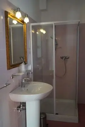 Superior Tek Büyük veya İki Ayrı Yataklı Oda