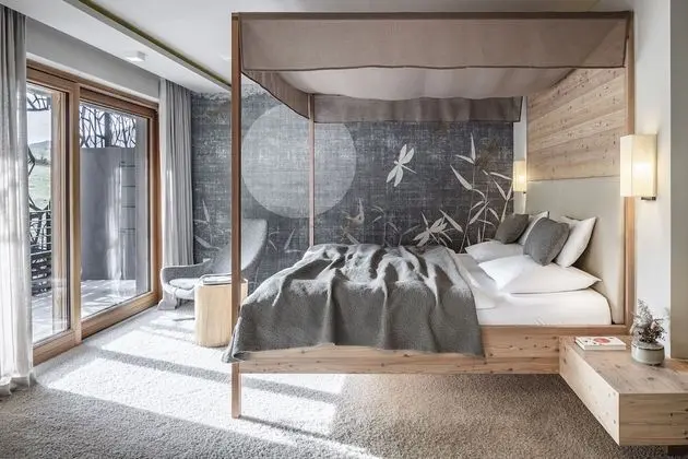 Design Tek Büyük Yataklı Oda, Dağ Yamacı (Superior)