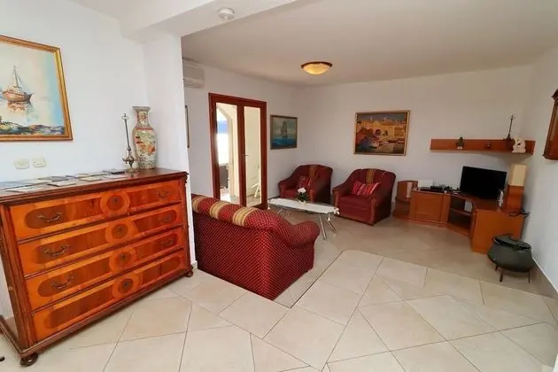 Villa (Two-Bedroom Villa with Private Pool a)