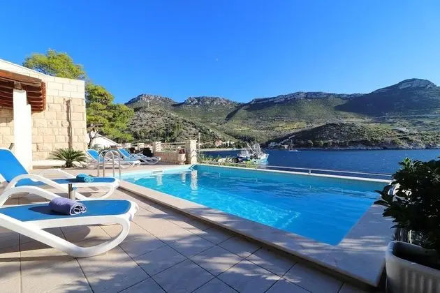 Villa (Two-Bedroom Villa with Private Pool a)