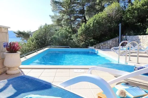 Villa (Two-Bedroom Villa with Private Pool a)