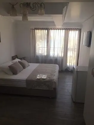 Deluxe Tek Büyük Yataklı Oda, 1 Yatak Odası, Deniz Manzaralı, Denize Bakan